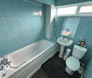 3 bedroom end of terrace house to rent - Photo 3