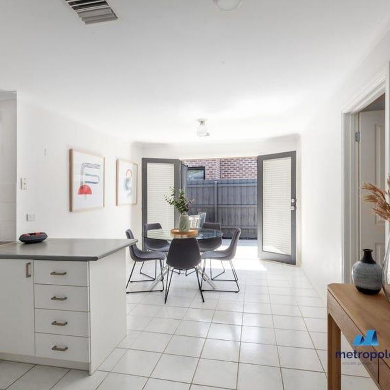 2/2 Hallow Street, BENTLEIGH EAST, VIC - Photo 1