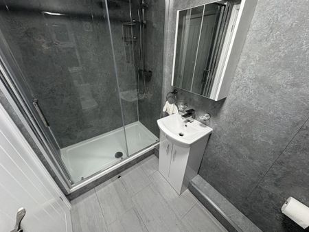 1 bedroom property to rent - Photo 4