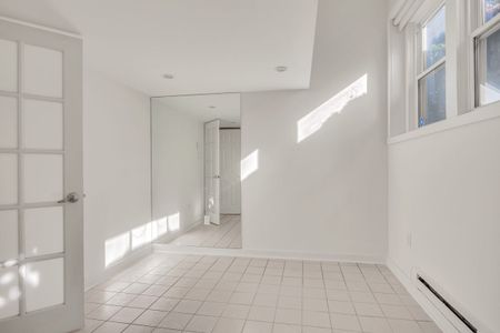 For Lease - 321 Palmerston Boulevard Unit# Coach House, Toronto, Ontario - Photo 5