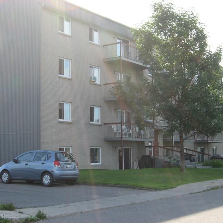Charlesbourg - Photo 1