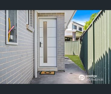 1 Mariala Court, Holsworthy, NSW 2173 - Photo 3