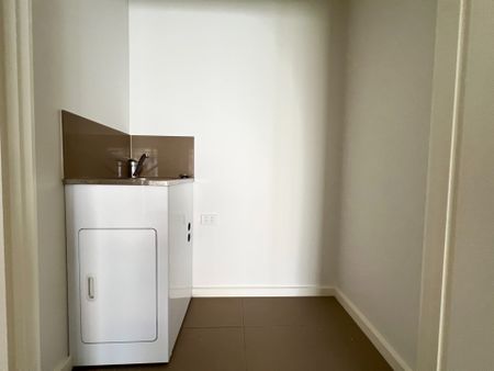 2 bedroom townhouse in the heart of Boronia - Photo 3