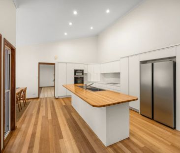 Stylish Family Home for Rent in Headland Park - Photo 1