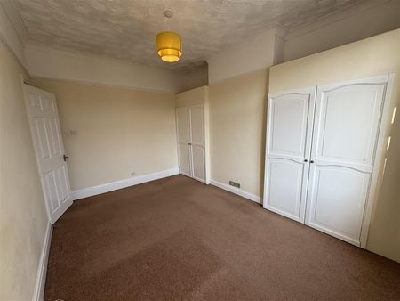 1 Bedroom Flat - Photo 5