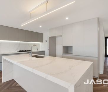 Freshly Renovated Family Home - Photo 3