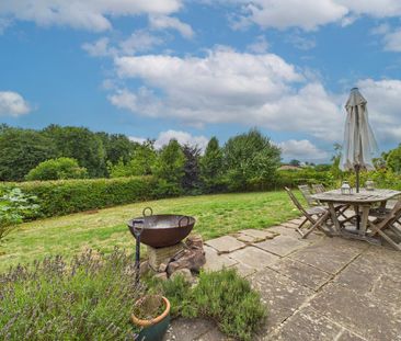 4 bedroom detached house to rent - Photo 3