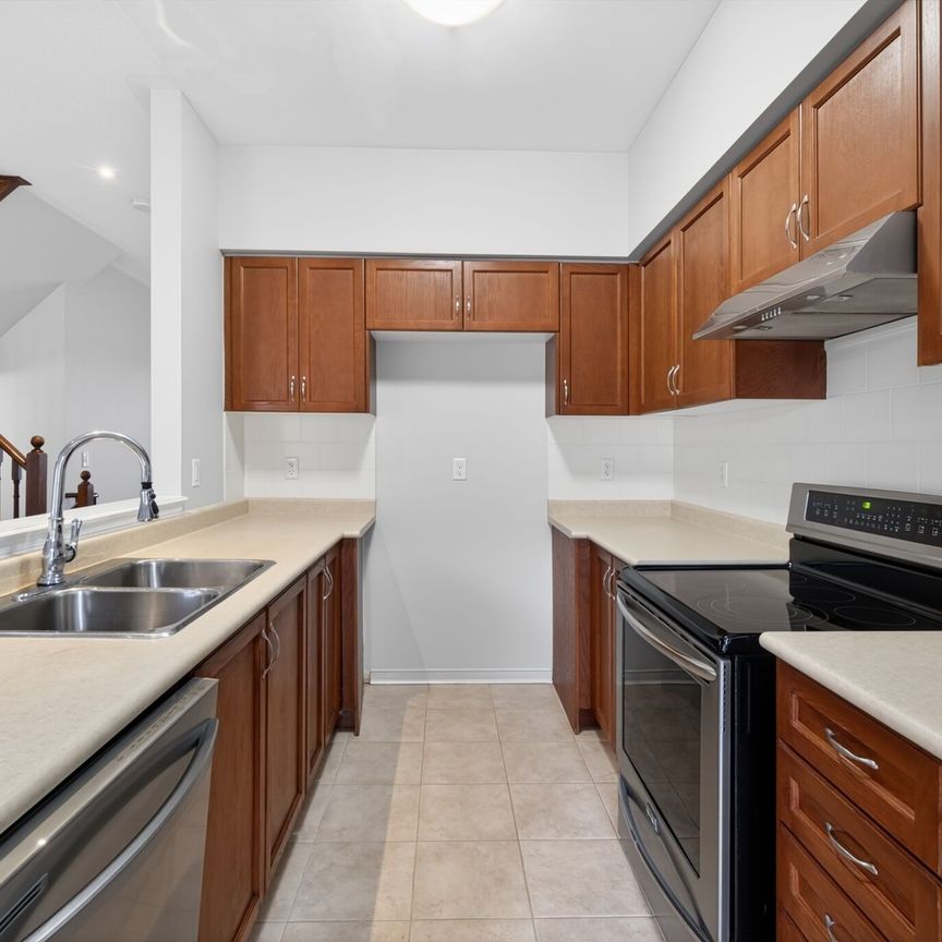 For Lease - 2537 Postmaster Drive, Oakville, Ontario - Photo 1