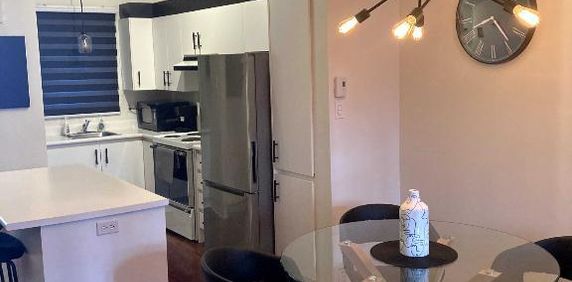 4 1\2 sur deux étages à Stoneham - Photo 2