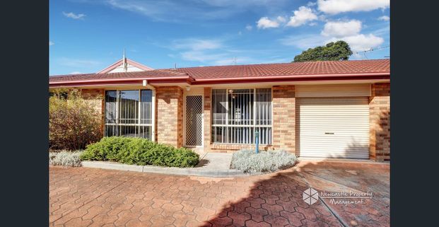 Stylish Villa in Prime Location - Photo 1