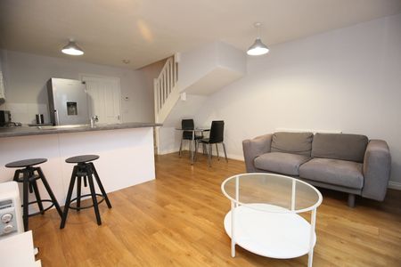 2 Bed End Terrace, Elm Walk, CV4 - Photo 3