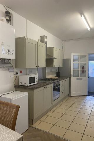 7 bedroom terraced house to rent - Photo 4