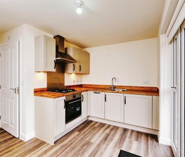 2 bedroom semi-detached house to rent - Photo 2