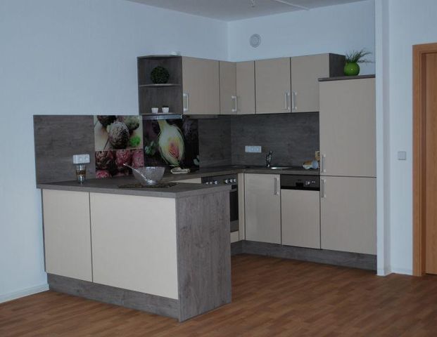 Helle 3-Raum-Wohnung mit offener Einbauküche in Helbersdorf! - Photo 1