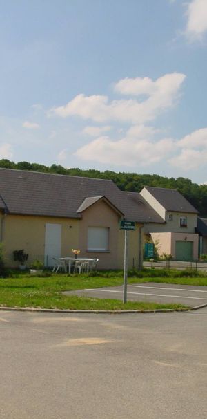 PERRIERS SUR ANDELLE - T4 de 82 m² - Photo 2