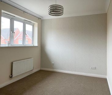 3 bedroom semi-detached house to rent - Photo 4