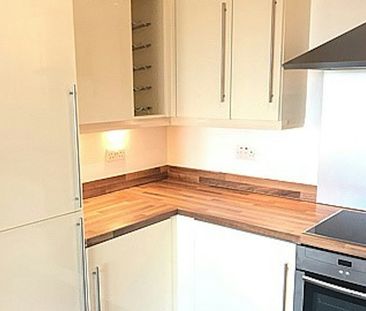 Flat to rent on - Photo 6