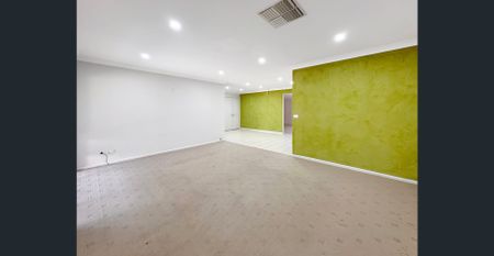 4 Bedroom home in Orana Heights - Photo 2