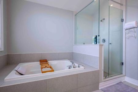 For Lease - 48 Hiawatha Court, Vaughan, Ontario - Photo 4