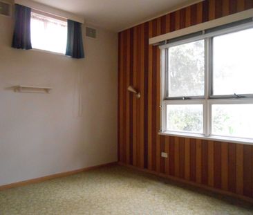 10 Evans Street, Chadstone VIC 3148 - House For Rent | Domain - Photo 5