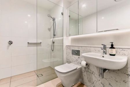 302/229 Miller Street,North Sydney,New South Wales 2060, Sydney - Photo 3