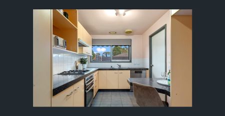 Immaculate 2 Bedroom Unit - Photo 5