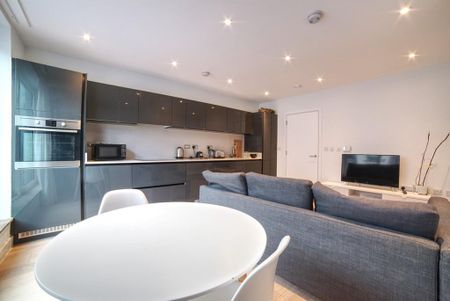 2 bedroom flat to rent - Photo 3