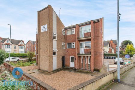 3 bed Flat for Rent - Photo 3