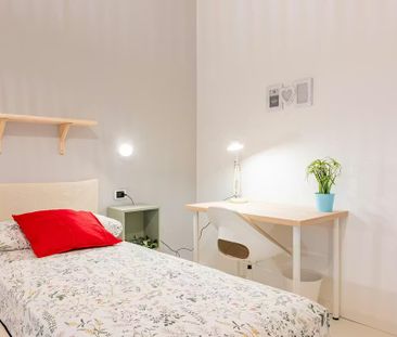 Via Assietta, Milan, Lombardy 20161 - Photo 1