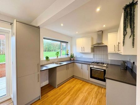 Wellstone Garth, Bramley, Leeds - Photo 5