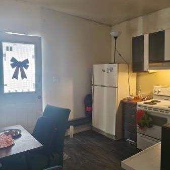 Two bedrooms Kensington market apartments for rent - Photo 3