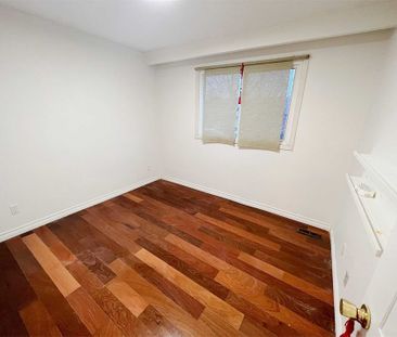 For Lease - 84 Harrington Crescent Unit# UPPER + GROUND LEVEL, Toro... - Photo 3