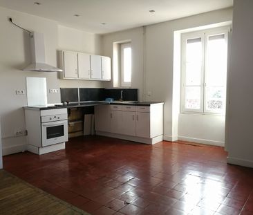 Location Appartement 3 pièces 52m² LYON 8ème - Photo 3