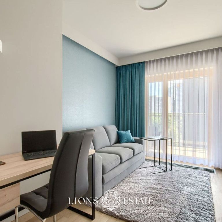 Warszawa, Śródmieście, Śródmieście Mirów, Grzybowska - Photo 1