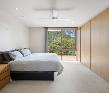 Charm, Character with the most Magnificent Views - Photo 2