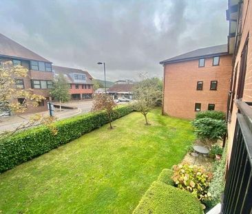 Henley-on-thames, Oxfordshire, RG9 - Photo 1