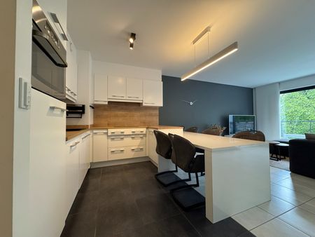 Zeer goed onderhouden appartement met 2 slaapkamers en autostaanplaats - Foto 2