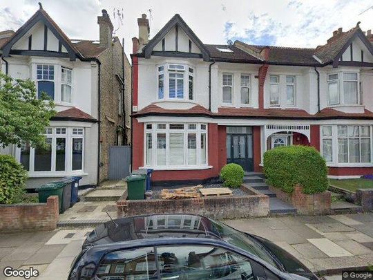Room in a Shared House, Sylvester Road, N2 - Photo 1