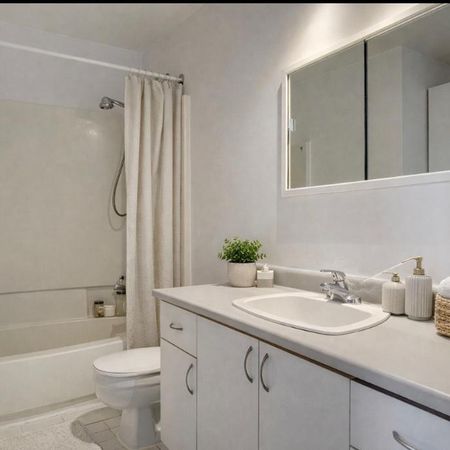 Beaux 4 1/2 à louer Repentigny, foyer, 1400 $, juillet - Photo 4