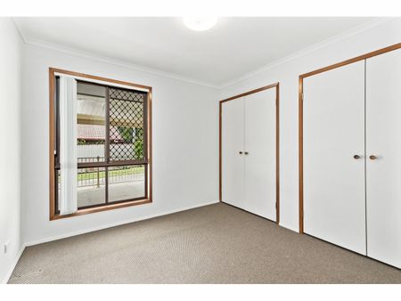 Great duplex in quiet cul de sac - Photo 5