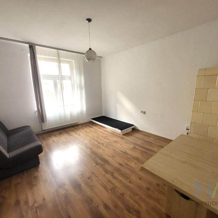 Bezczynszowa kawalerka z nietypowym układem - Photo 1