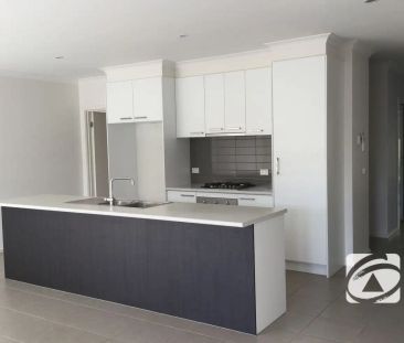 “SPACIOUS MODERN LIVING” - Photo 6