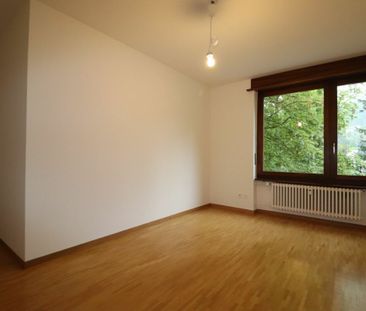 Arlesheim - helle und gemütliche 4 1/2 Zimmer-Wohnung im 2.OG - Photo 4