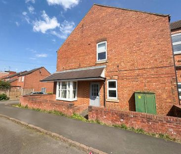 1 bedroom ground floor flat to rent - Photo 5