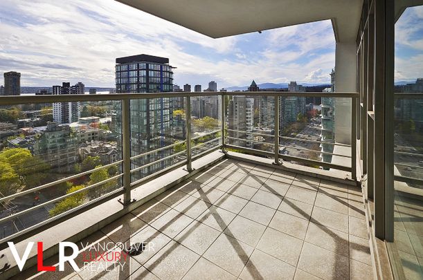 Condo in Downtown Vancouver, BC - Photo 1