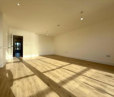 2 bedroom penthouse to rent - Photo 3