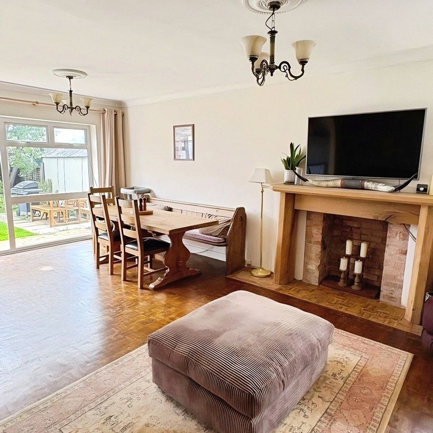 2 bedroom bungalow to rent Castle Drive, Northborough, Peterborough, Cambridgeshire, PE6 - Photo 1