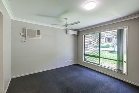 4 Bedroom Family Home! + $300 VISA GIFT CARD UPON ACCEPTANCE OF APPLICATION - Photo 5