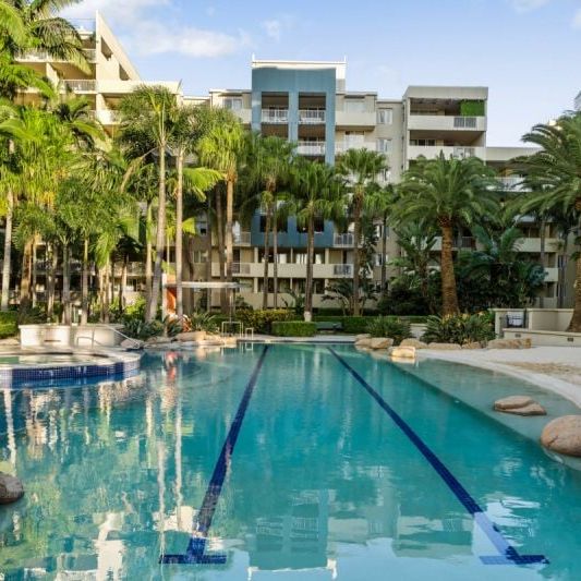 Fully Furnished 1 Bedroom Unit in the Heart of Fortitude Valley + Electricity* Inc! - Photo 1