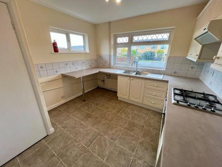 1 bedroom semi-detached bungalow to rent - Photo 5